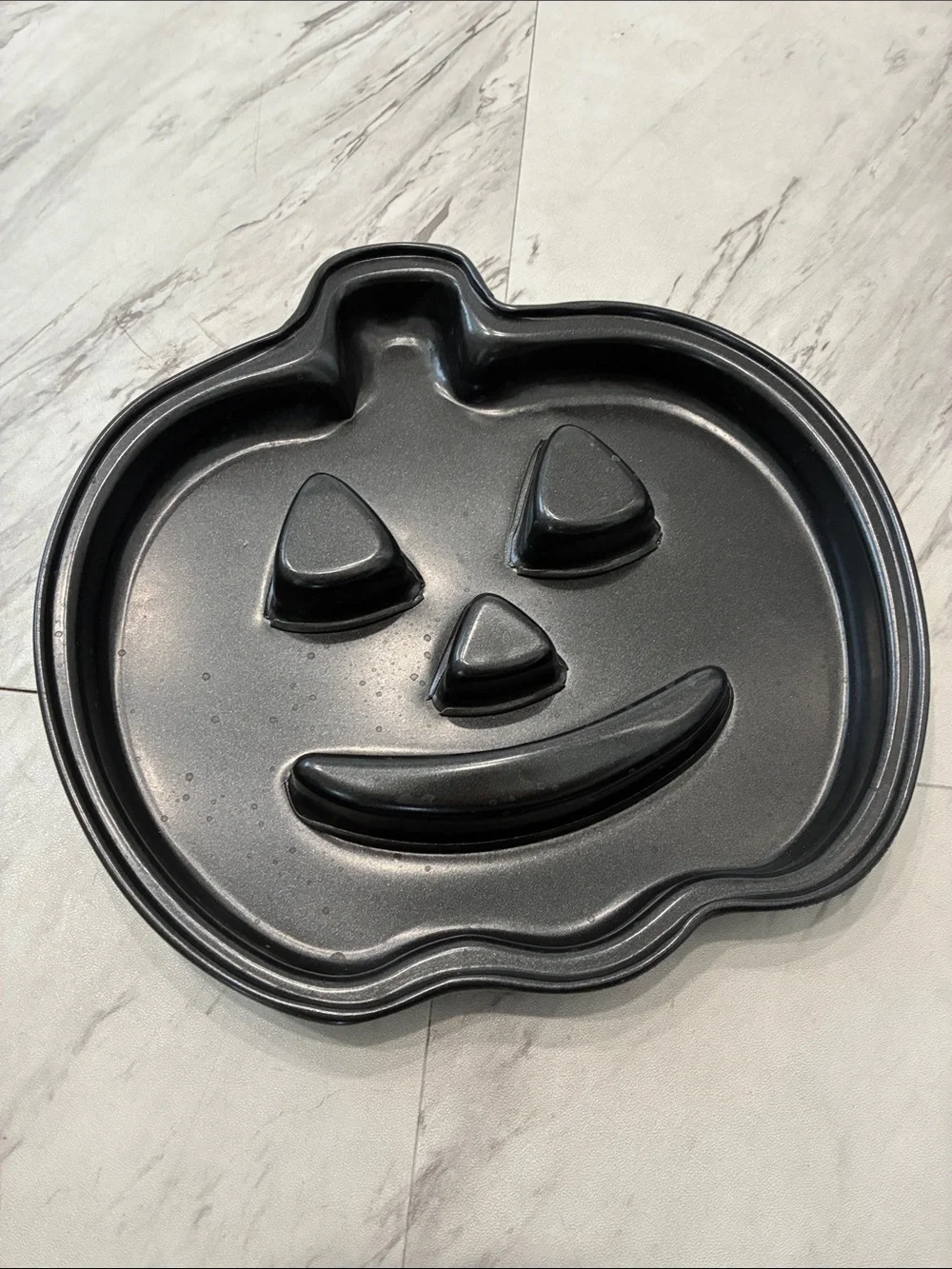 Pumpkin Jack O Lantern Cake Pan Holiday Baking Mold